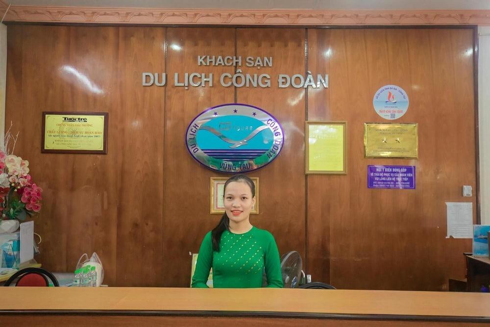 Cong Doan Khách sạn 2*